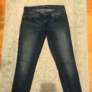 Levi’s 524 Skinny Jeans